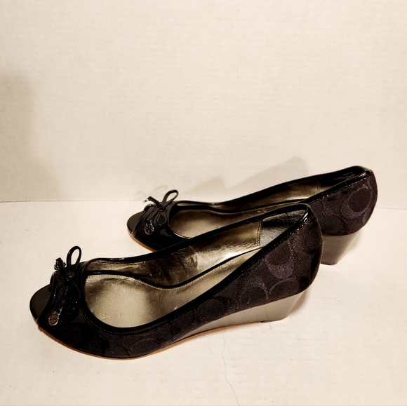 Signature Coach Wedges - Picture 2 of 8